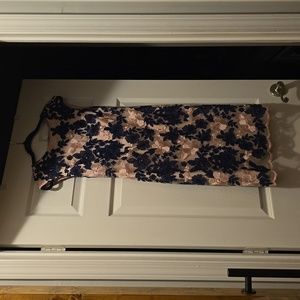 Roz & Ali dress, size 4, back zipper pink lining with blue and pink lace flowers